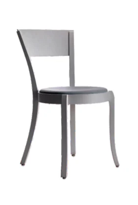TDC 104 · Sillas de madera